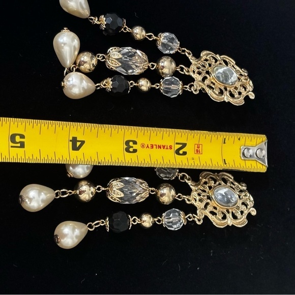 Vintage renaissance gothic pearl jet gold tone long dangle cha cha earrings 4” - Picture 2 of 7